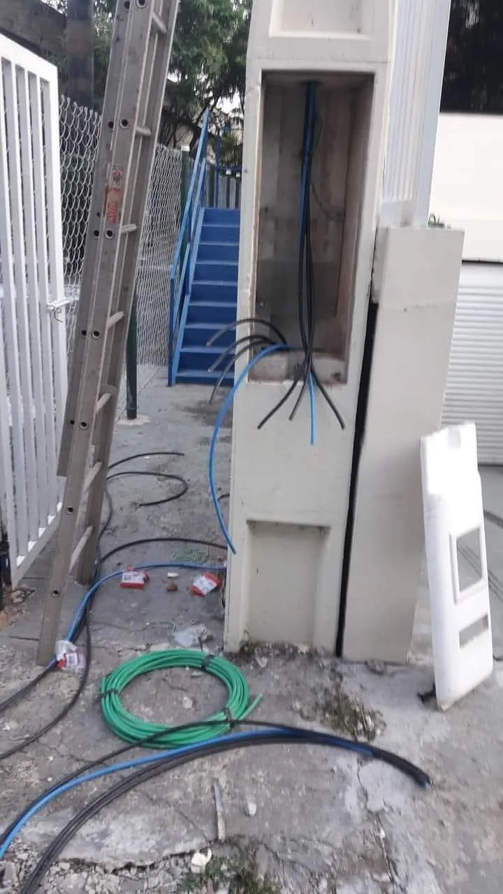 Infraestrutura elétrica externa para ar-condicionado