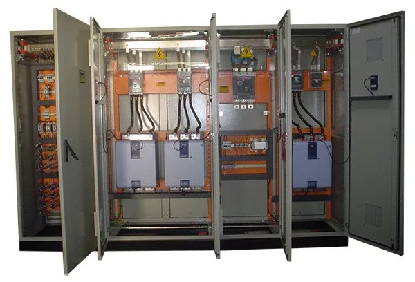 Painel elétrico industrial de comando e controle
