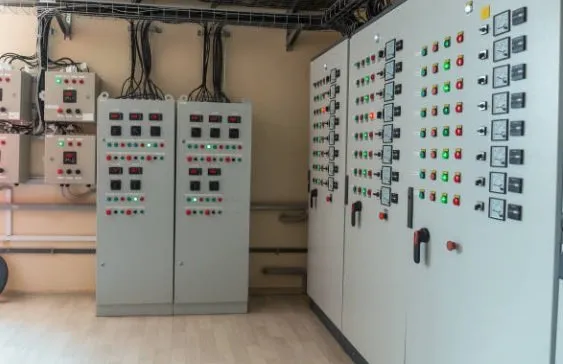 Sala de painéis de controle de grupo gerador