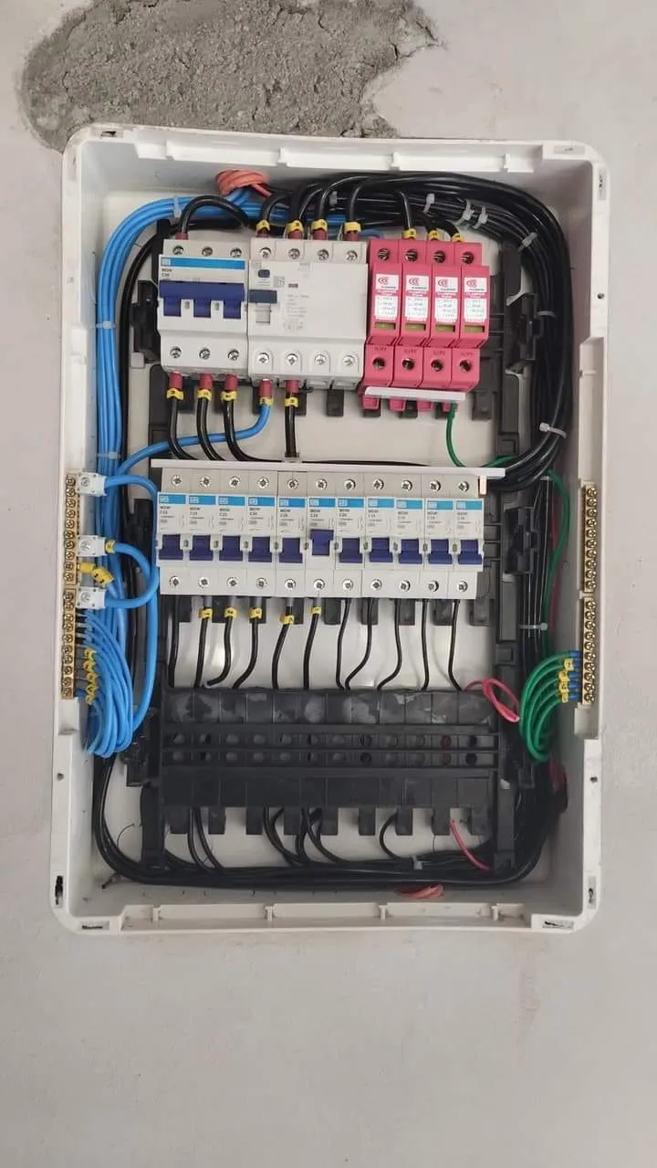 Quadro de distribuição modernizado com DPS